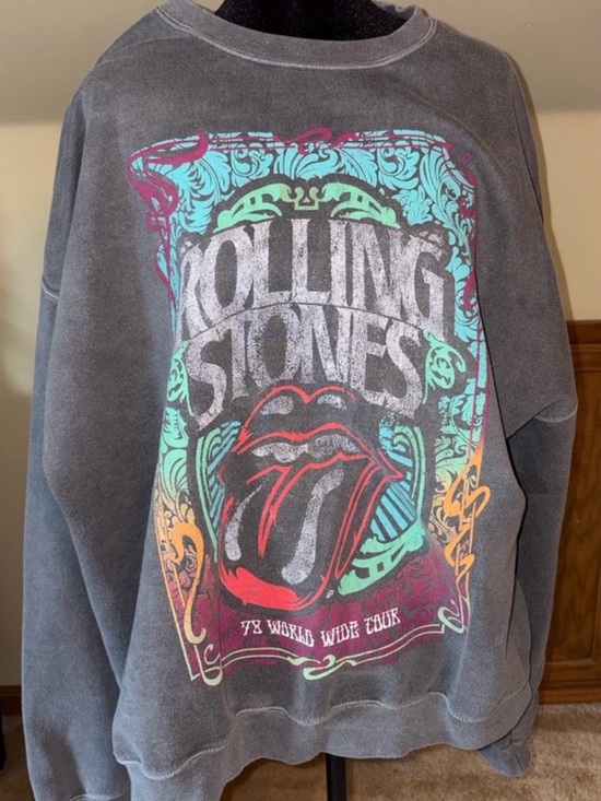 Urban Outfitters Tops - NWOT Urban Outfitters Rolling Stones sweatshirt size XL